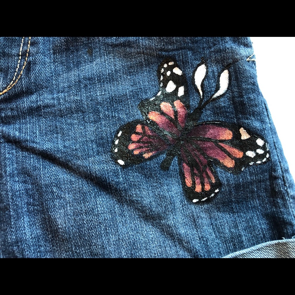 Handpainted butterfly Aero denim shorts00.